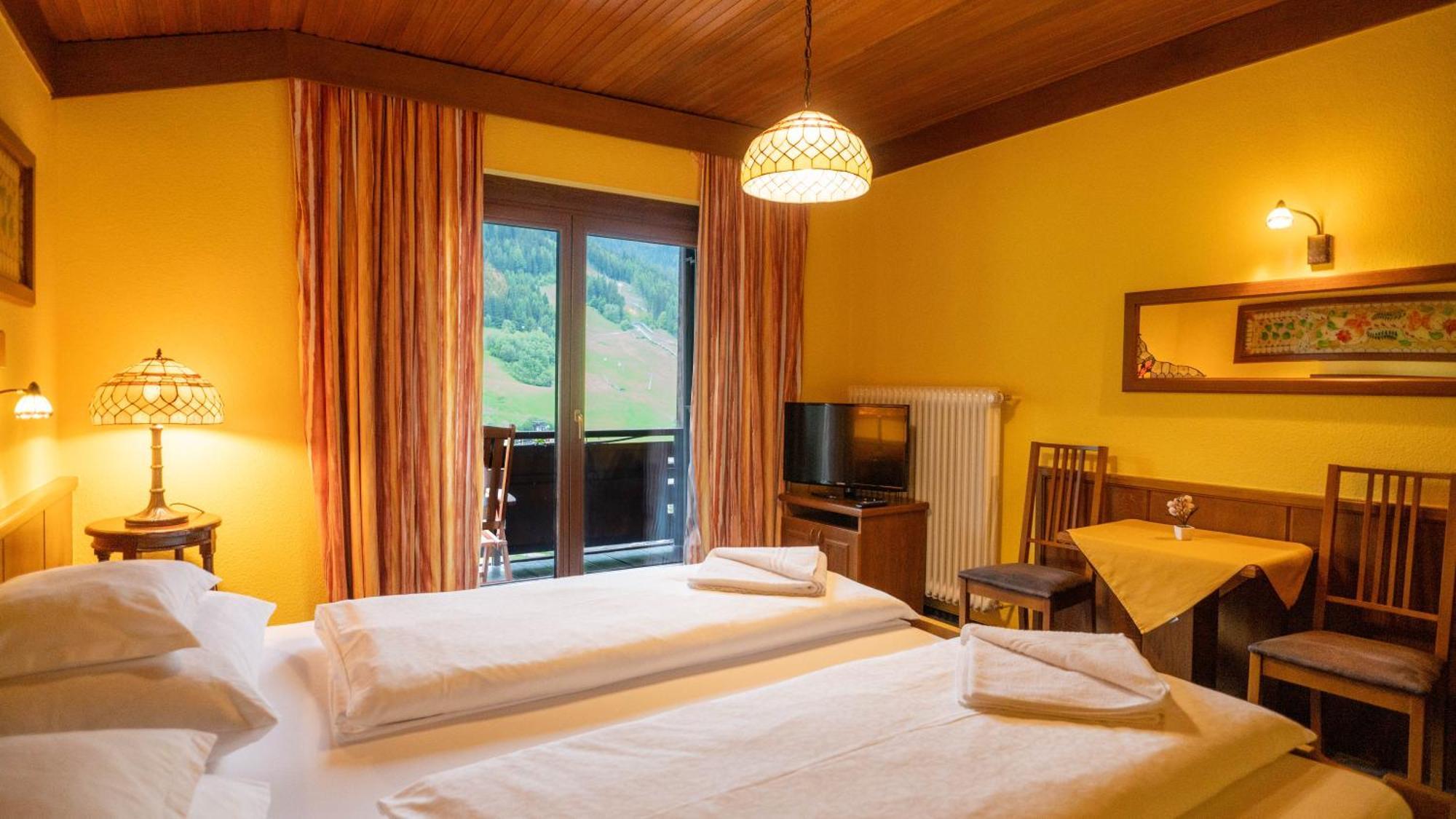 Haus Anna - Kaernten Card Im Sommer Inklusive Бад Кляйнкирххайм Экстерьер фото